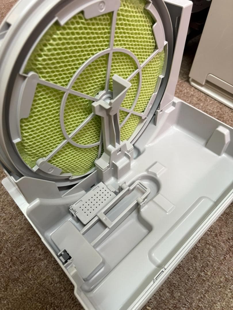 ダイキン 空気清浄機 MCK70YE9-W ホワイト 2022年製