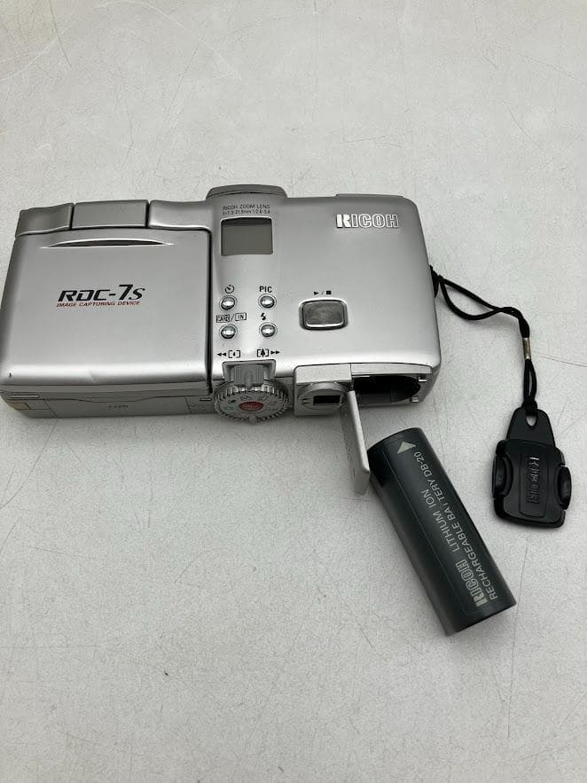 【ジャンク品】Ricoh RDC-7s コンパクトデジタルカメラ