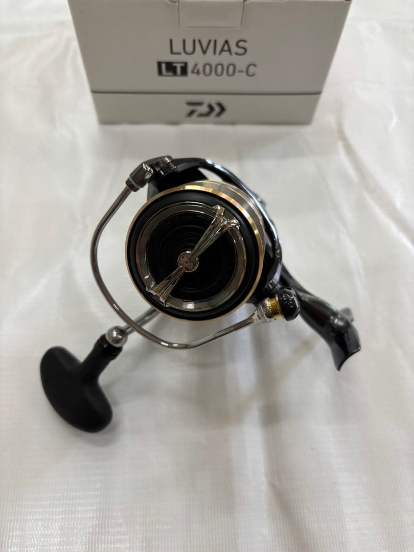 美品 Daiwa 20 LUVIAS LT4000-C リール