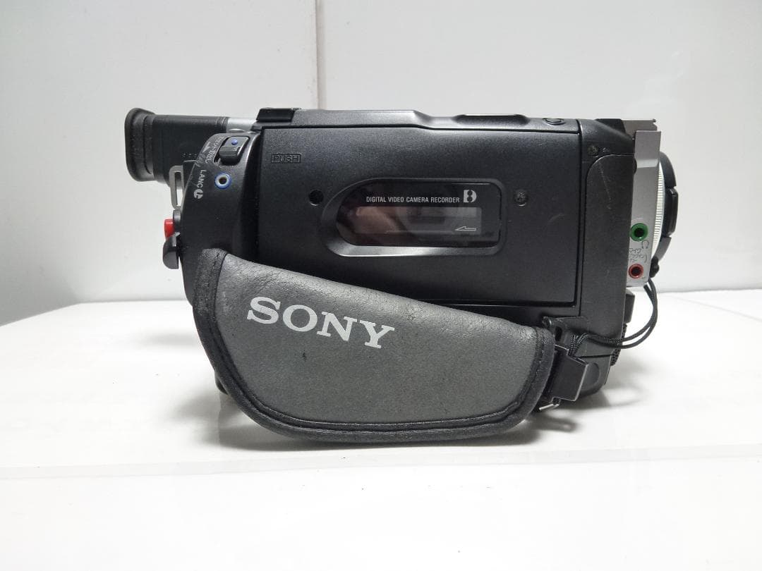 希少　動作品　SONY ソニービデオカメラ　 DCR-TRV735　8mmテープ