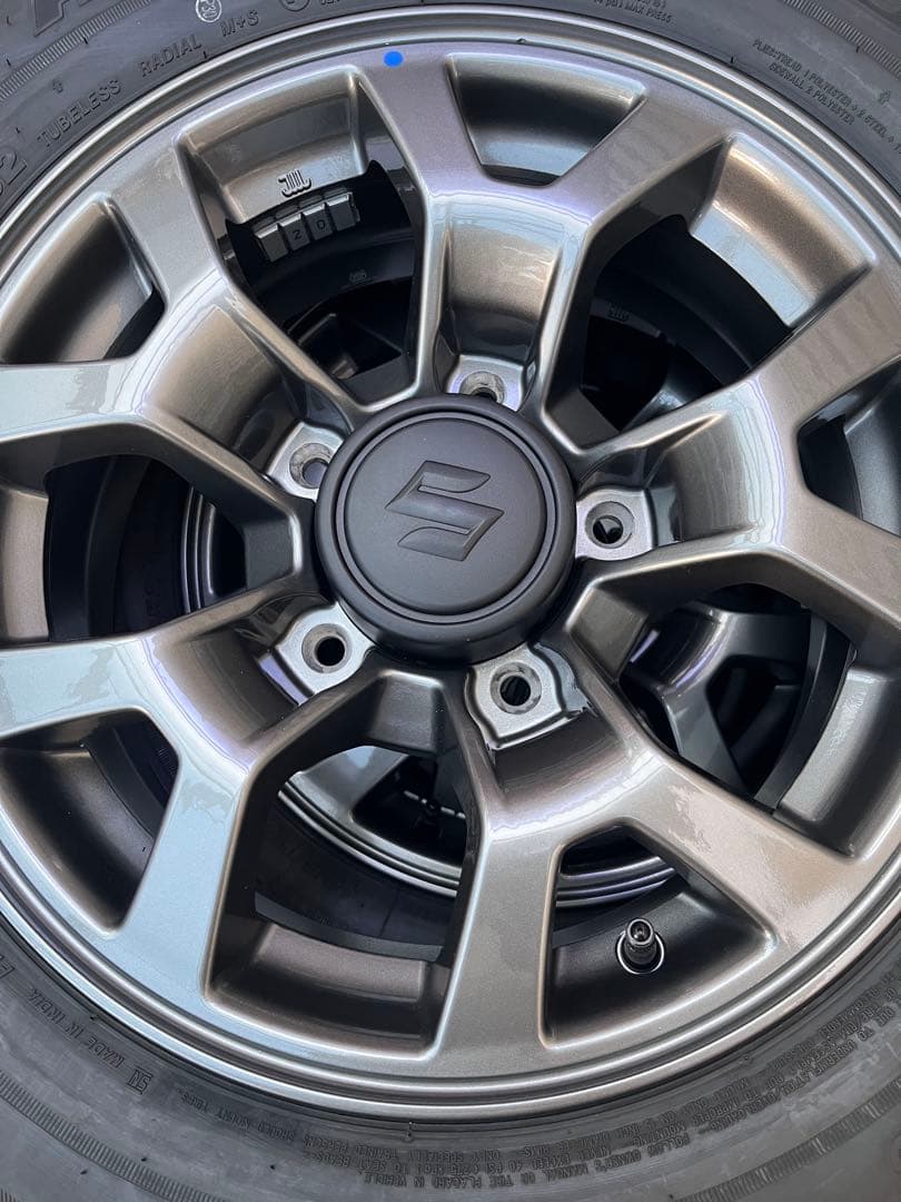 ジムニーノマドJC74Wジムニーシエラ純正アルミホイール純正センターキャップ付き