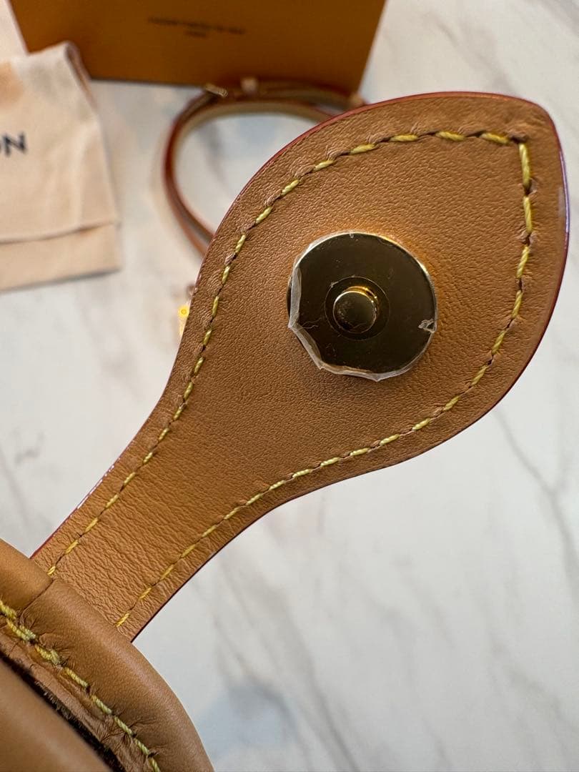 ぴーLouis Vuitton フォールドミーポーチ