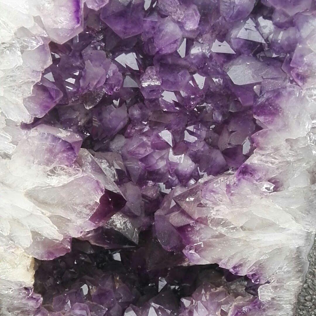 アメジスト30㎏（紫水晶）原石ドーム、金運、運勢アップ