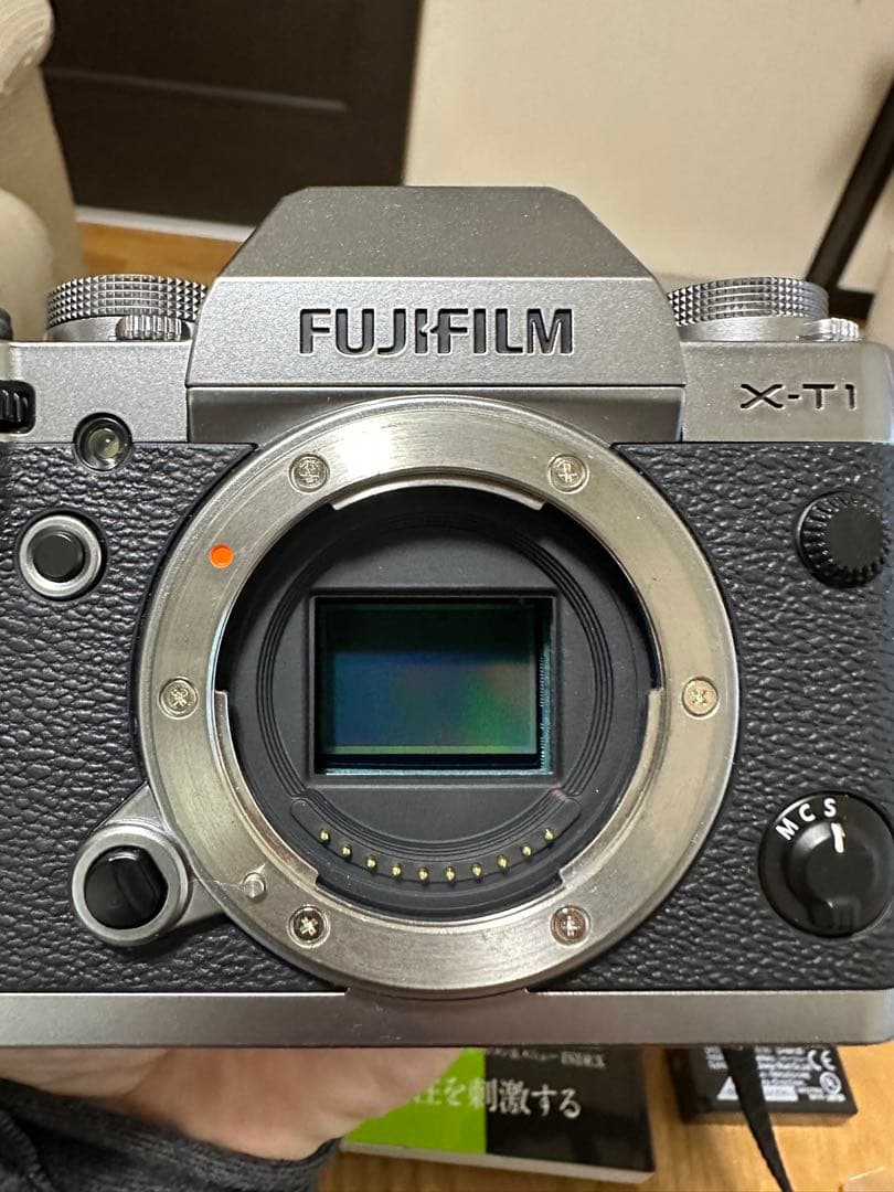 【最終値下】FUJIFILM X-T1 グラファイトシルバー ファンブック 付き