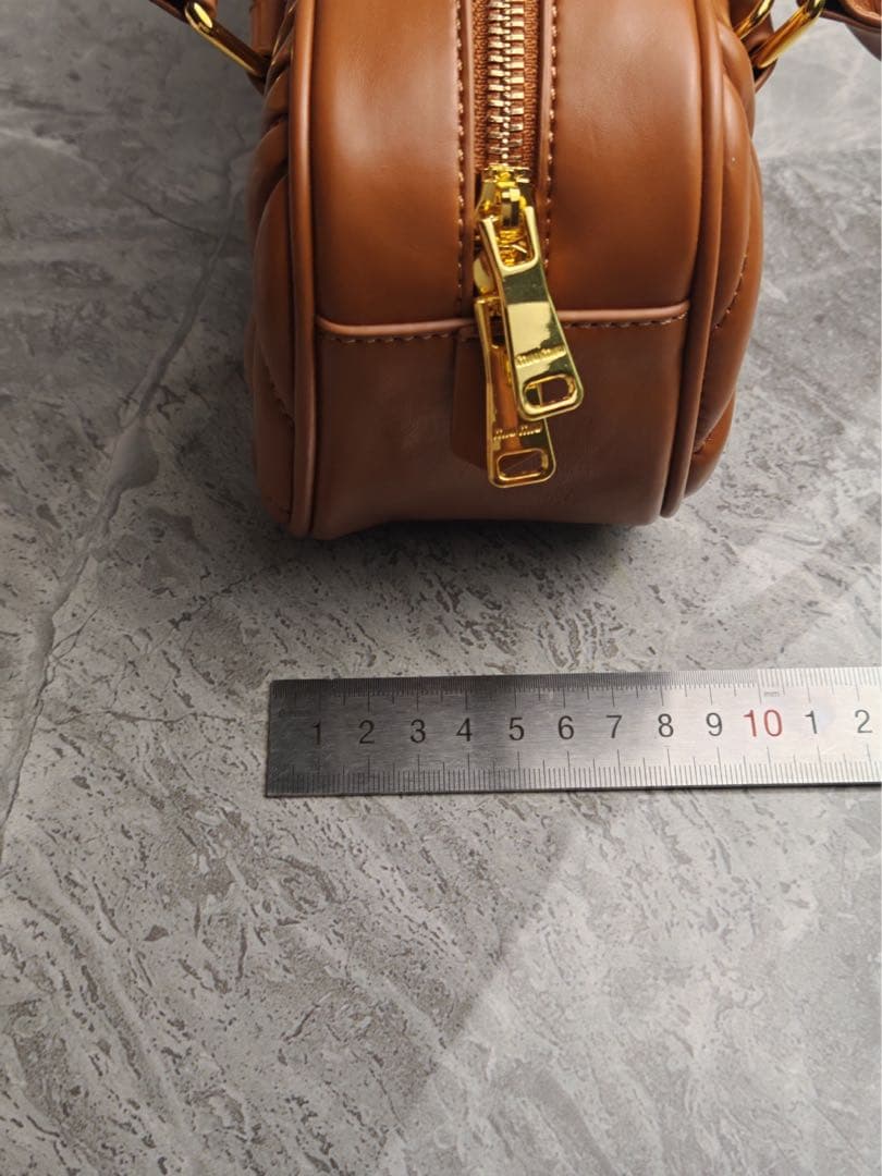 ＊じゅーたん＊miu miu キルティングハンドバッグ ブラウン　美品