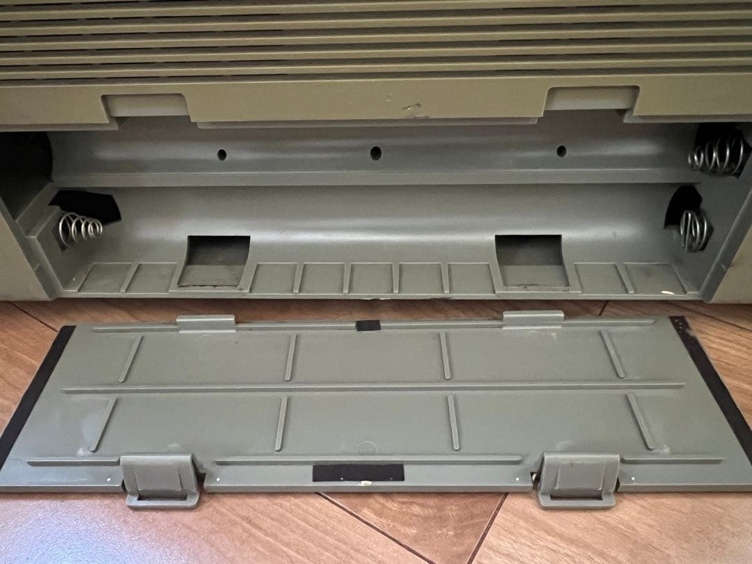 東芝ラジカセ BOMBEAT RT-8980SM