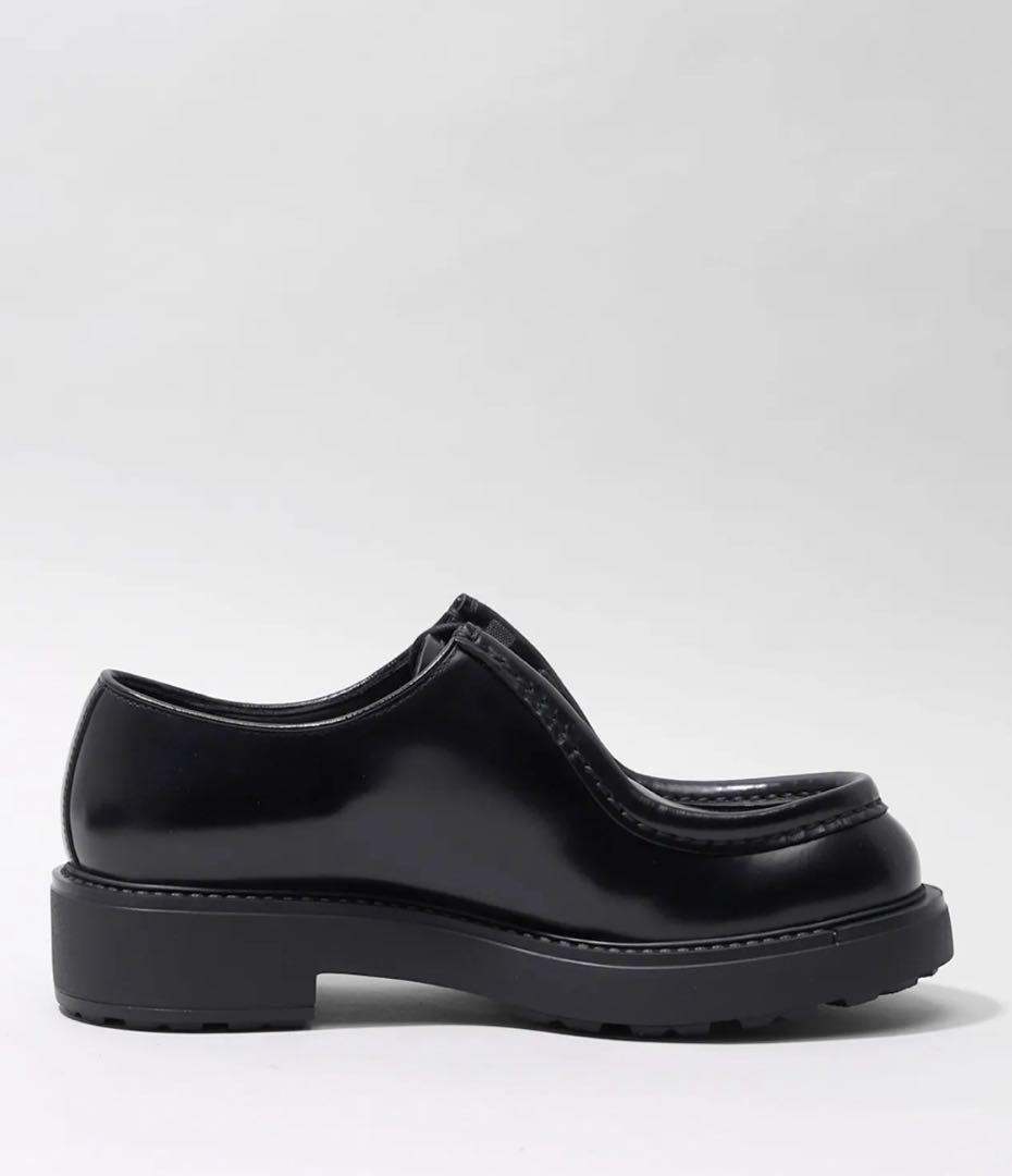 PRADA ブラッシュドレザー レースアップブーツ