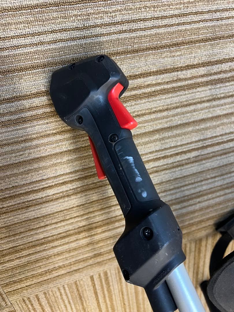 【バッテリー3個付】マキタ充電式草刈機 MUR190SDF +5枚替刃おまけ付き