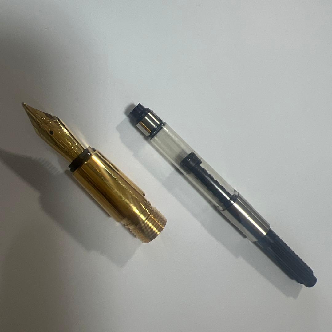 ダンヒル センチュリーマン ブラックレジン ゴールド万年筆