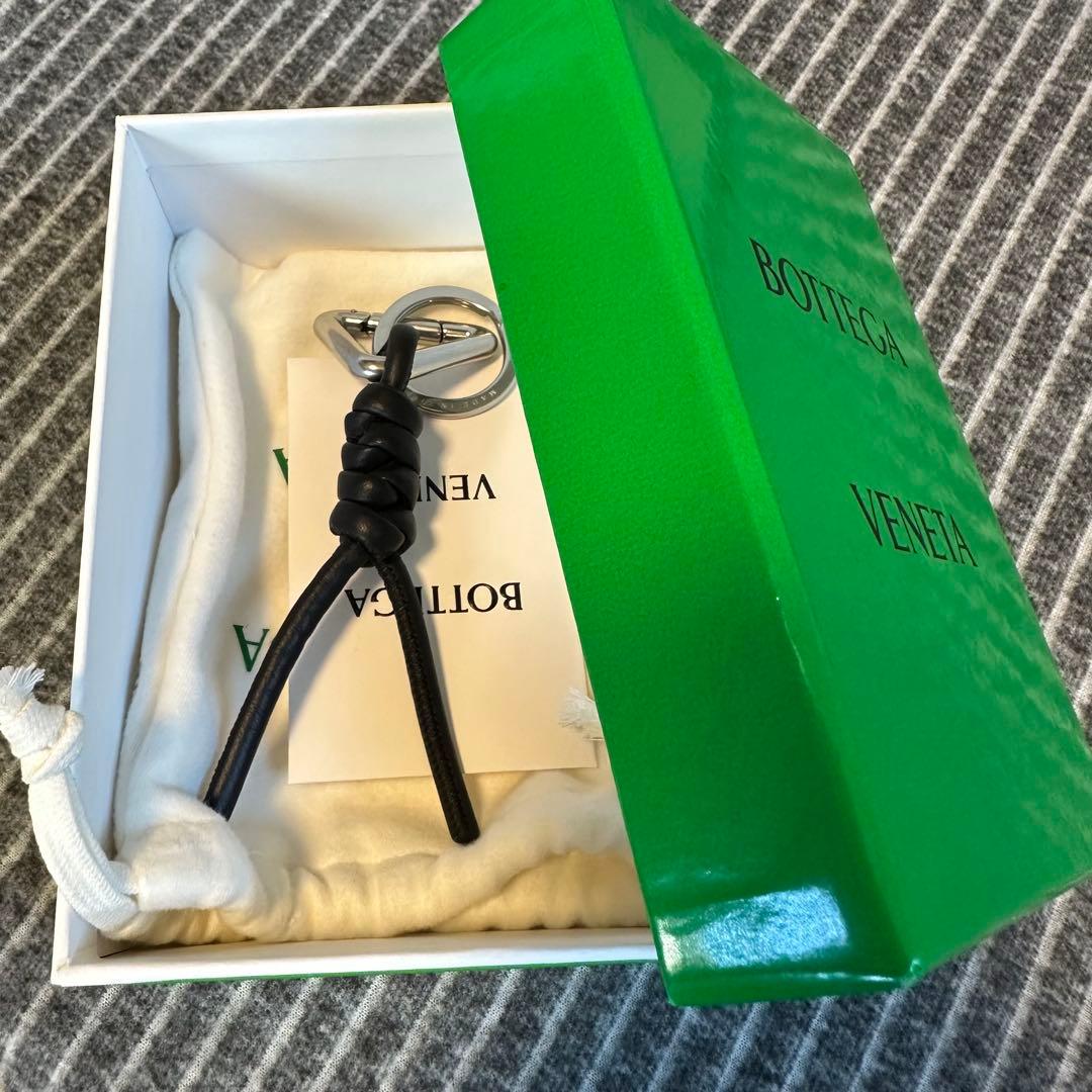 ☆極美品☆　ボッテガヴェネタ　キーリング　ネイビー　箱付き