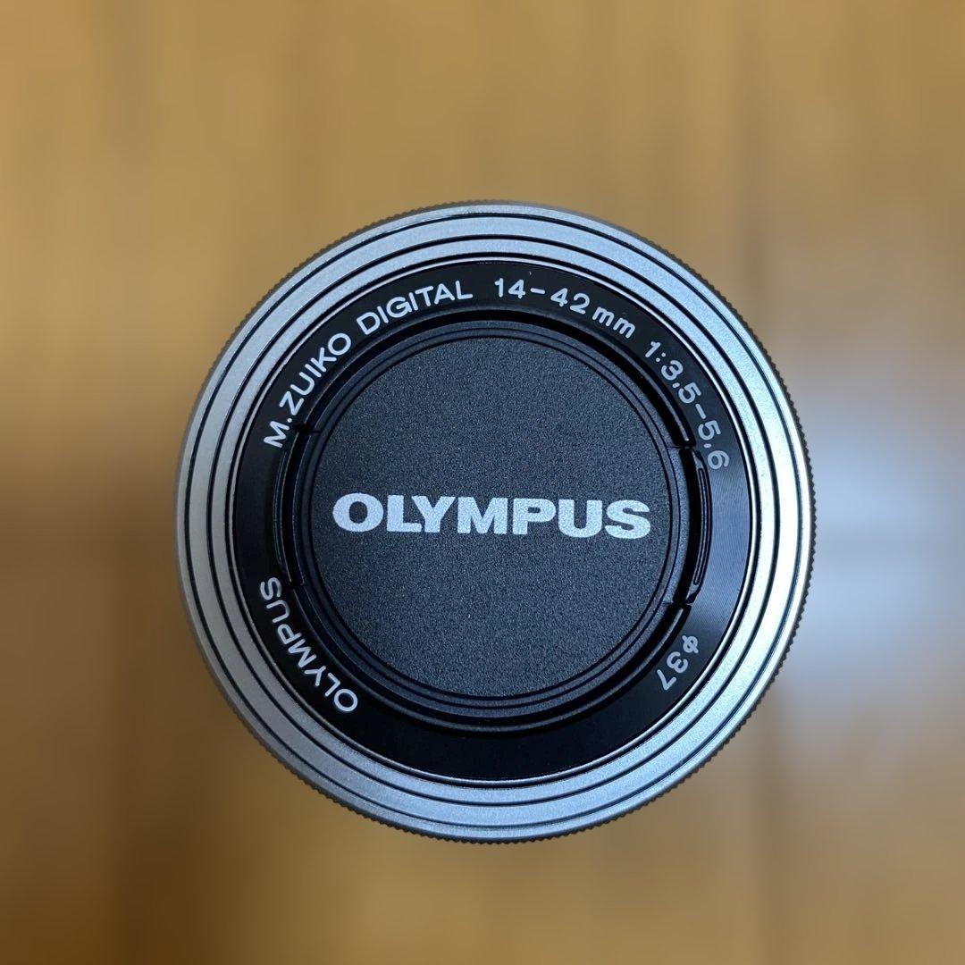 美品　OLYMPUS OM-D E-M10 MarkⅡ シルバー