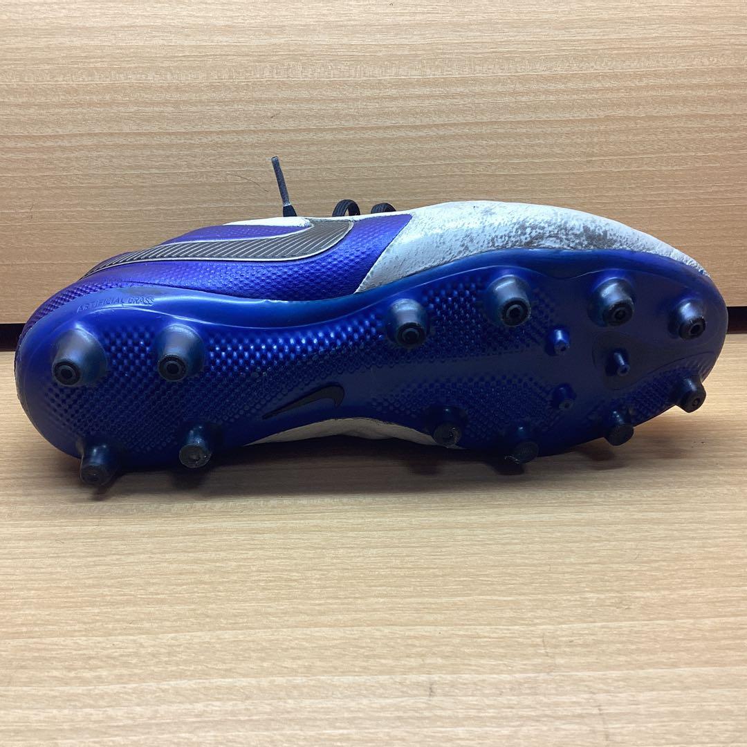 NIKEティエンポレジェンド8