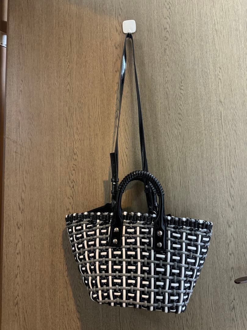 バレンシアガ　ビストロXS ブラックxグレーxホワイト