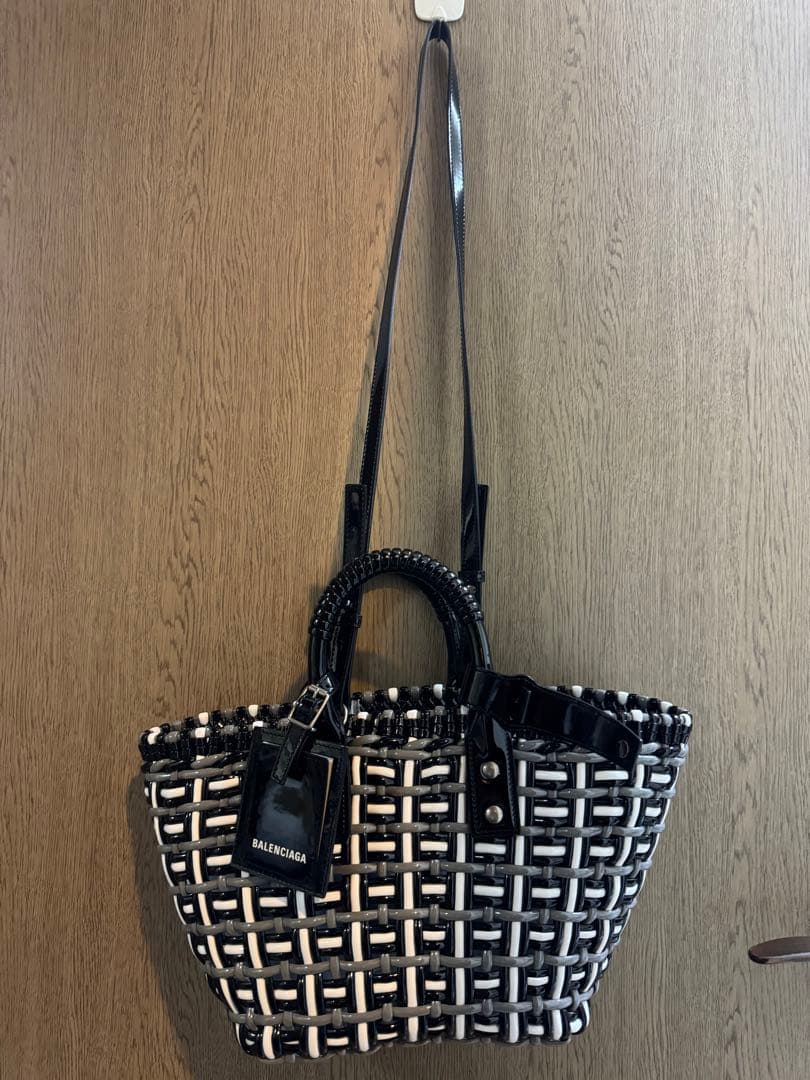 バレンシアガ　ビストロXS ブラックxグレーxホワイト