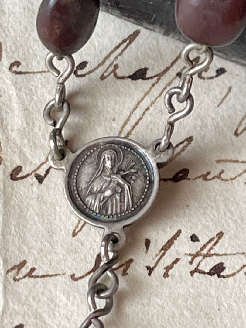 開閉する十字架　イタリアアンティークロザリオ　カタコンベの土　聖テレサ