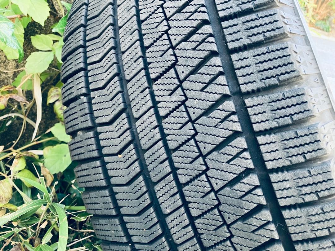 ブリヂストン スタッドレス ブリザックVRX2 18インチホイル付き4本セット