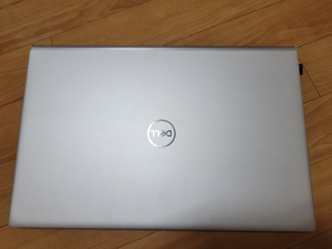 Windowsノート本体 Dell Insprion7501