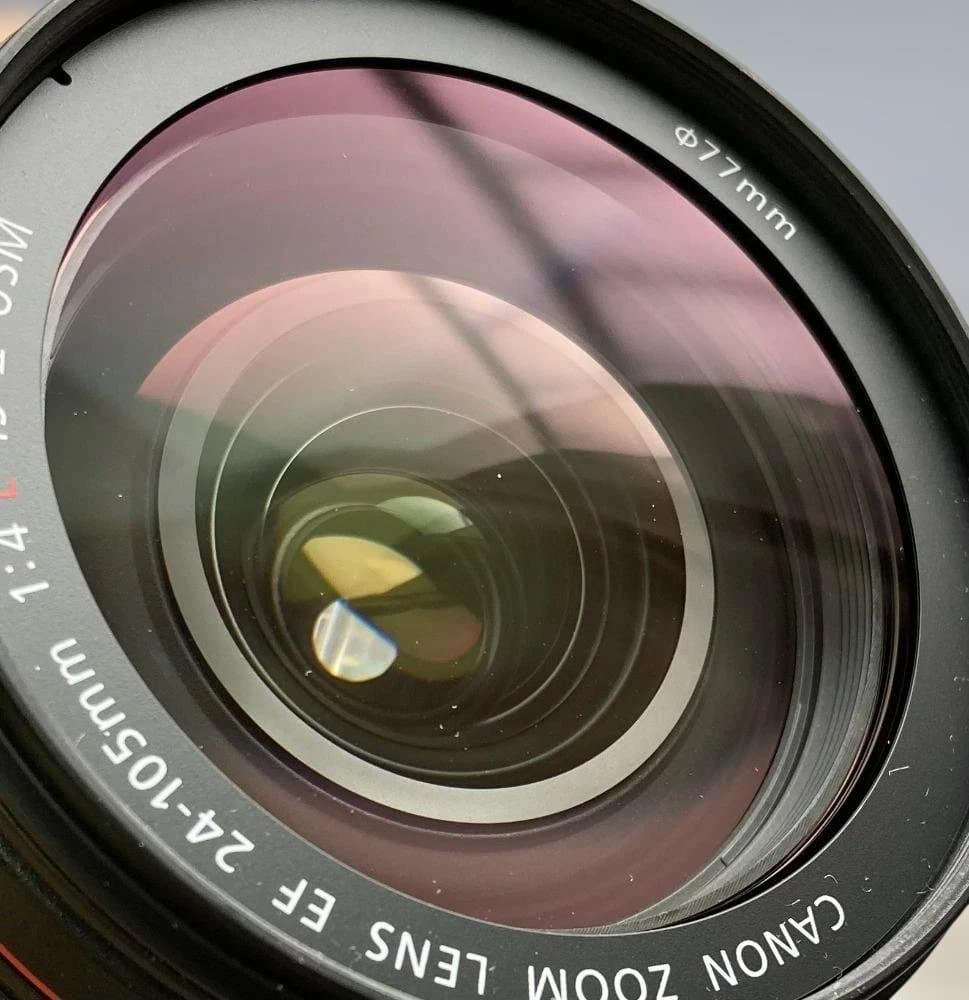 CANON EF24－105F4L Ⅱ（26.11.4までのメ―カ－保証付き）