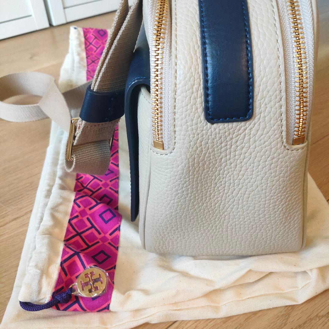 週末SALE✮　トリバーチ 新品　ショルダー レザー