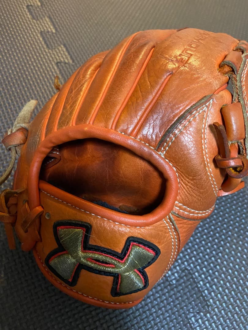 Under Armour 少年軟式グローブ