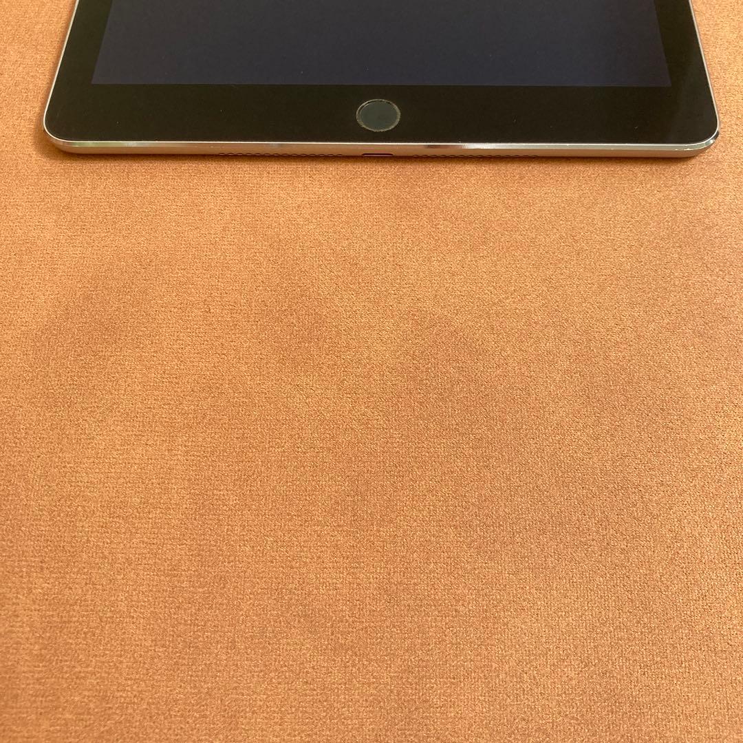 810 電池最良好☆iPad Air2 第2世代 128GB WIFIモデル☆