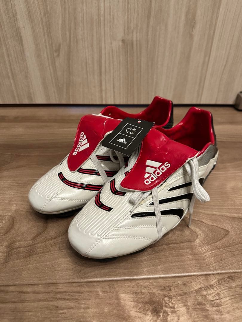 新品タグ付き　 希少カラー adidas プレデター アブソラド HG JP