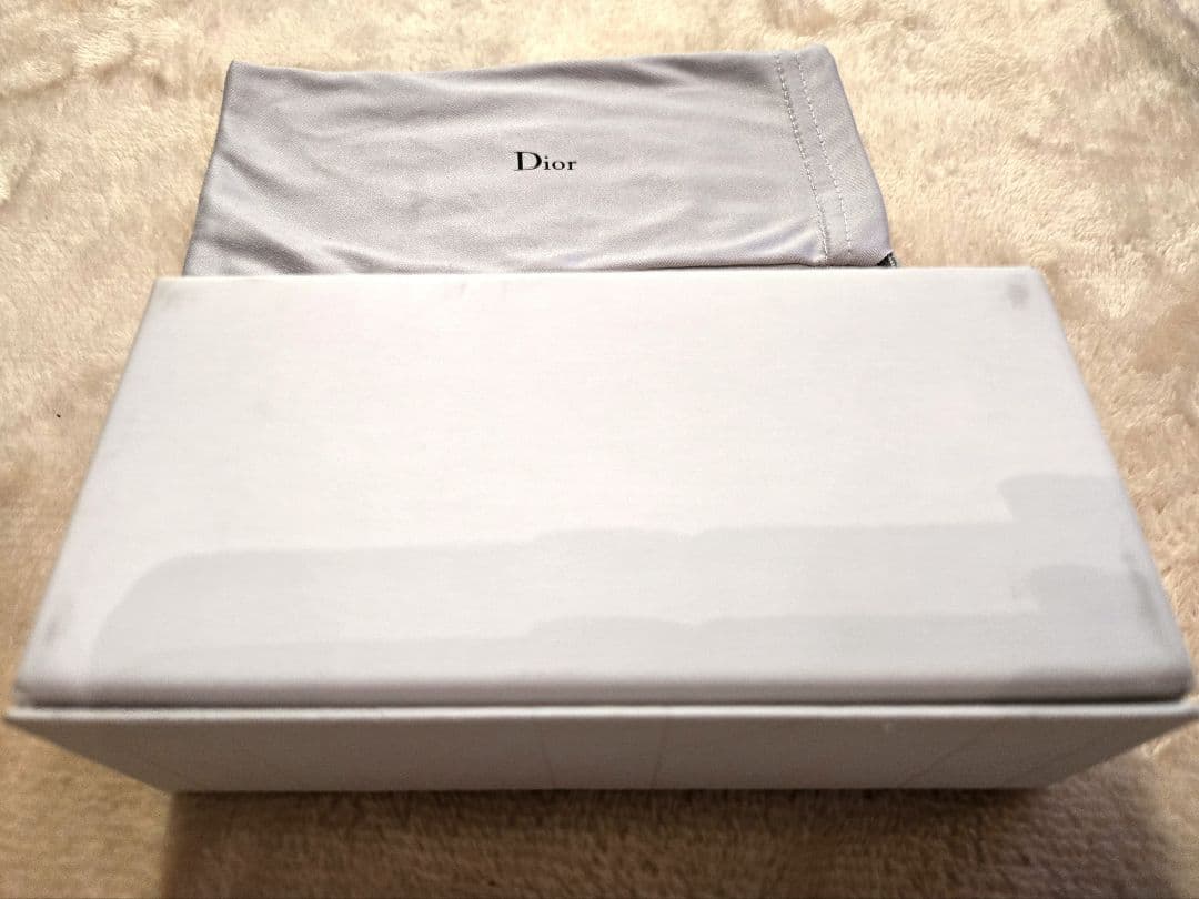 【Dior】 ブラックラウンドサングラス ケース付き