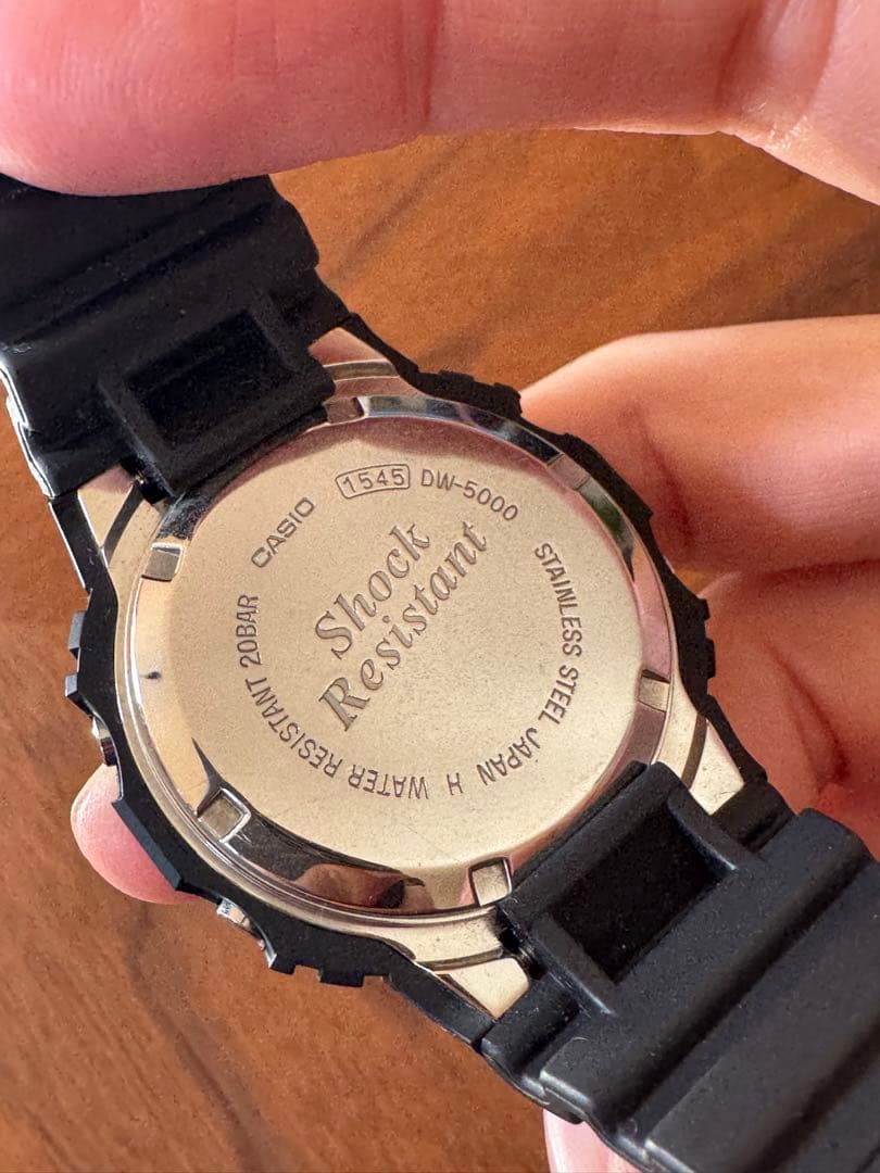 G-SHOCK DW-5000-1JF 復刻モデルメ タルケース G-SHOCK