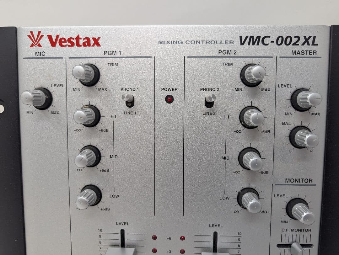 Vestax VMC-002XL DJミキサー 元箱あり リスニング使用のみ美品