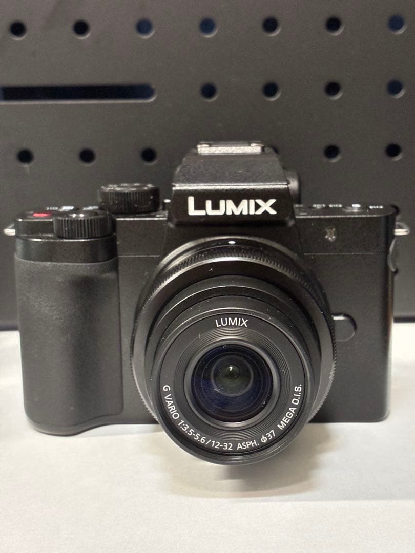 美品　LUMIX G100Dパナソニックミラーレス一眼　標準ズームレンズセット