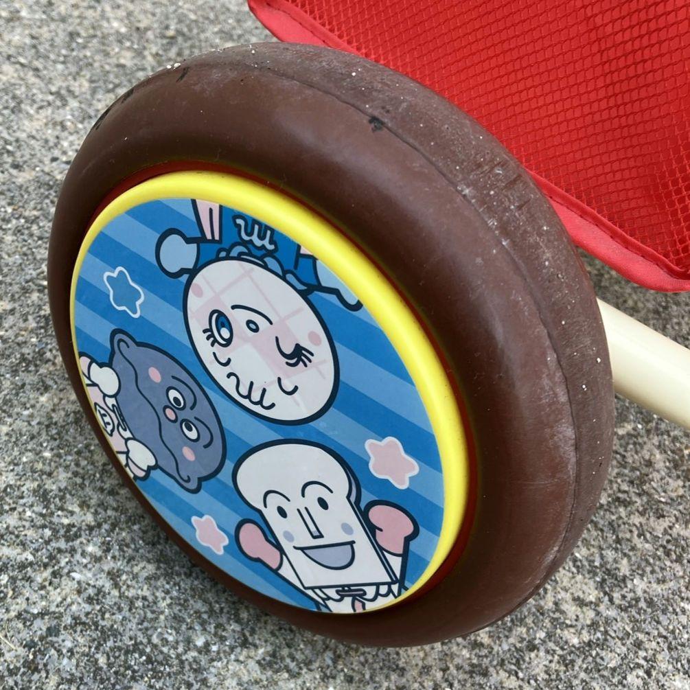 送料込み　アンパンマン三輪車　デラックスⅡ　DX2 レッド