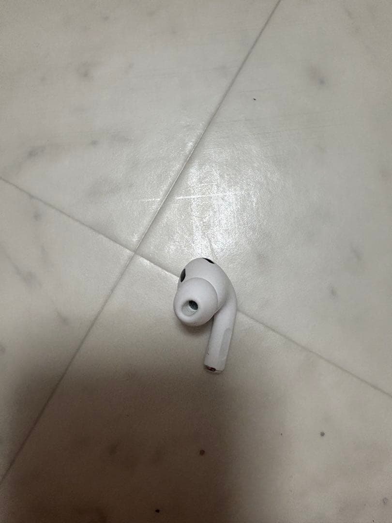 AirPods Pro 第2世代　lightning 左耳a2699 本体