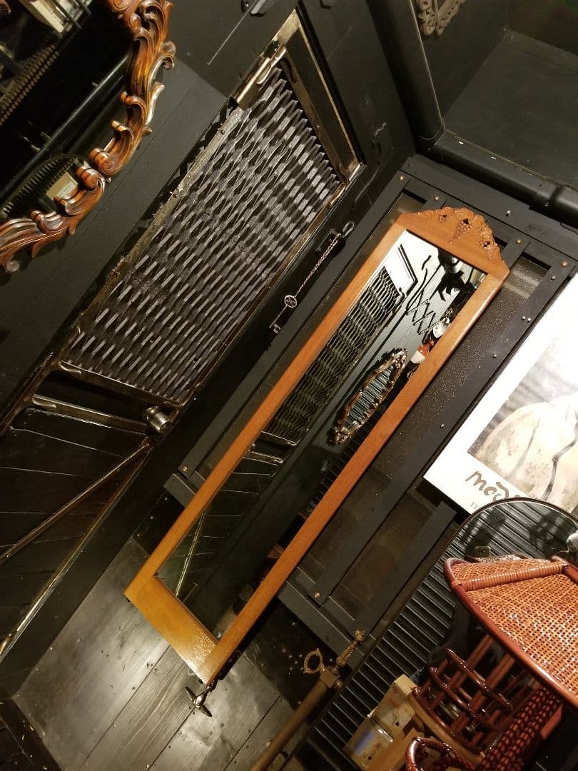 1970's　透かし彫り　細工　葡萄　蔦柄　ブナ桜　無垢　ロング　ウォールミラー