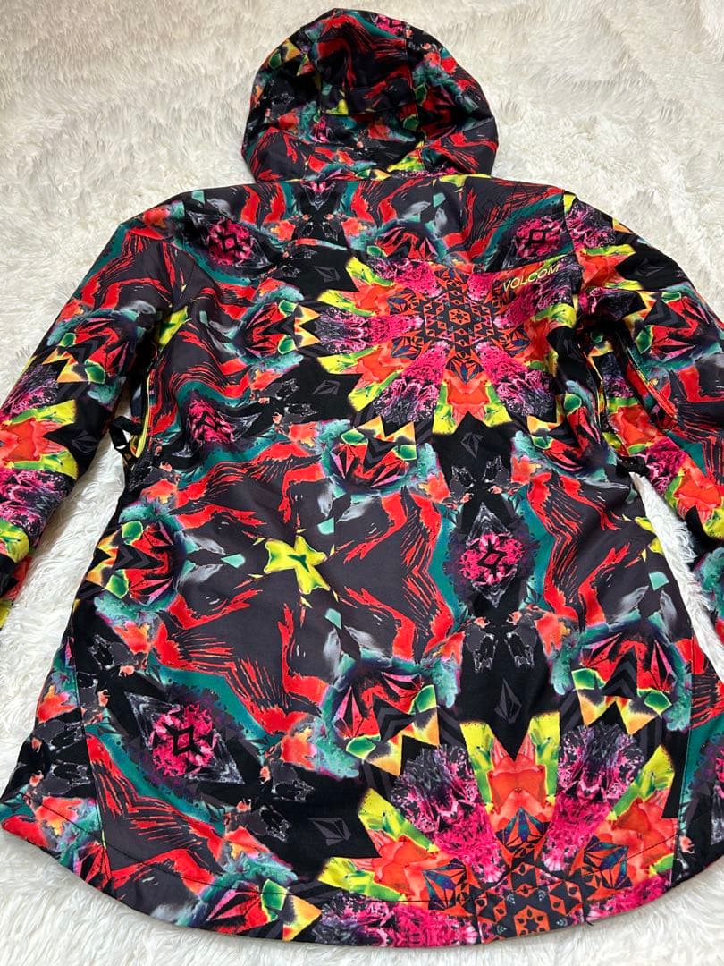 極美品VOLCOMスノーボードウェアジャケットFREE INSULATED
