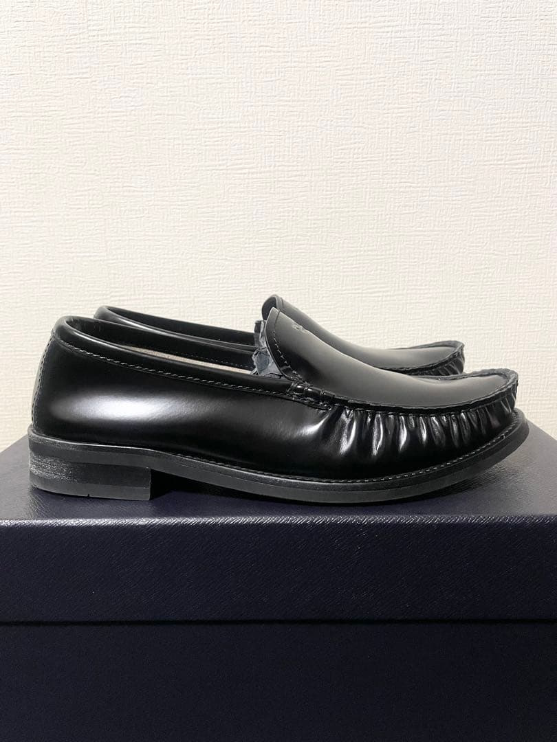 25AW PRADA ブラッシュドレザー ローファー