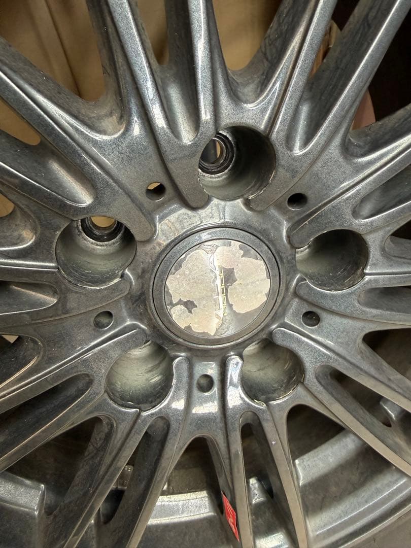 プリウスα バリ山 国産スタッドレス トーヨー205/60R16 お値引き可能◎