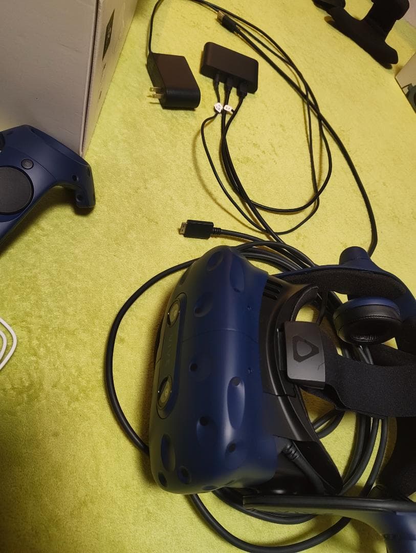 間*一様 HTC VIVE PRO フルセットと　おまけ