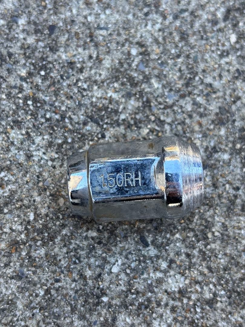 ヨコハマ iceGuard 225/60R17 17インチホイール ナット付き