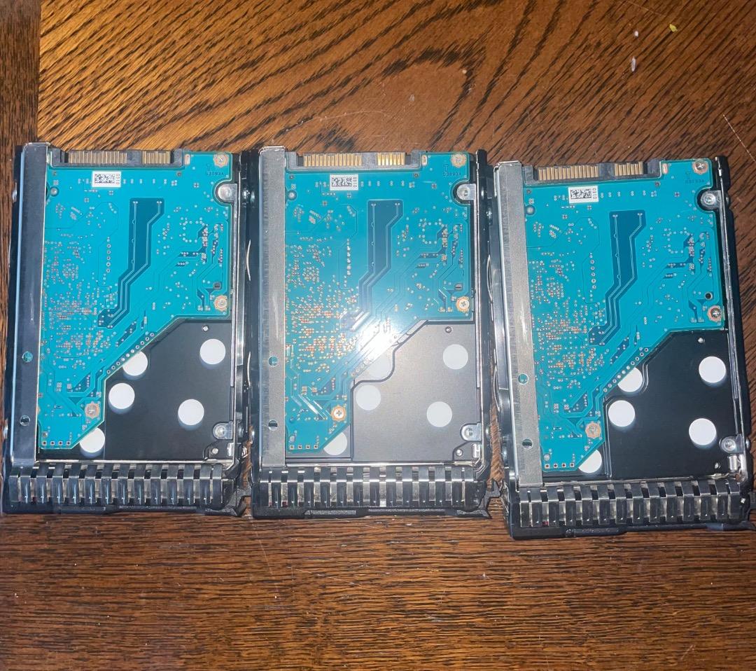 HP 15k SAS 146GB 2.5インチ　8個セット