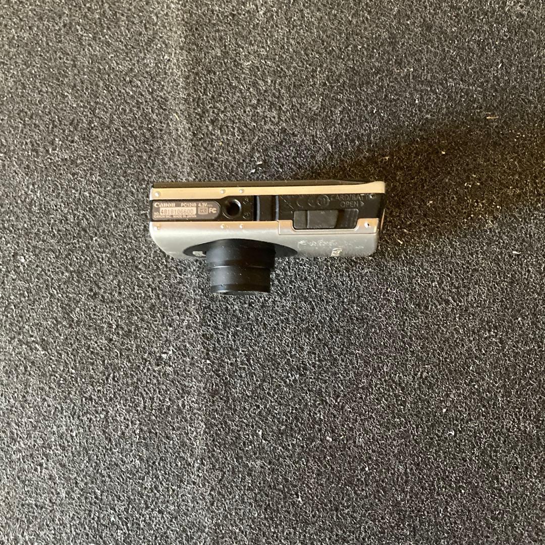 Canon IXY Digital 8.0メガピクセル コンパクトカメラ