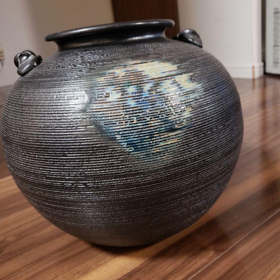大きな花瓶  黒い壺  しがらき  土  およそ30cm