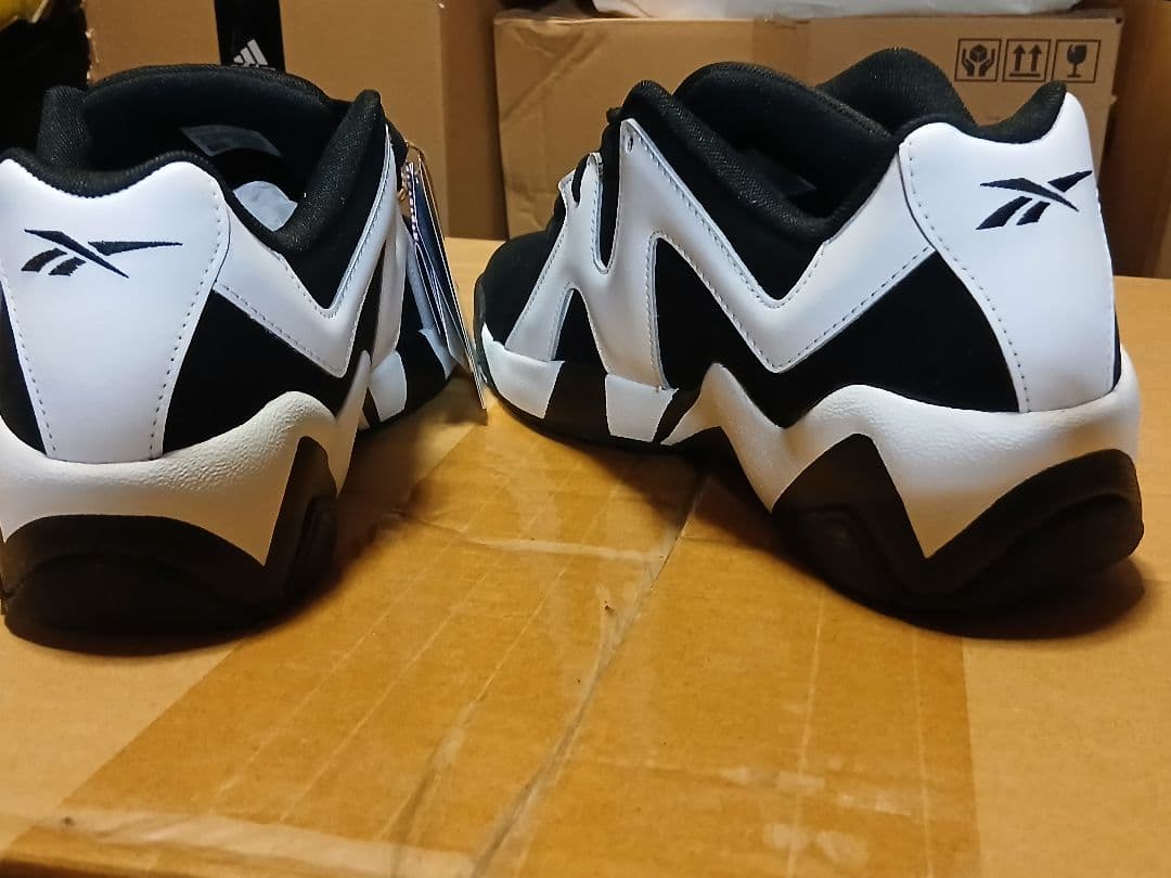 リーボックKAMIKAZELow 新品未使用Size29説明文お読み下さい。