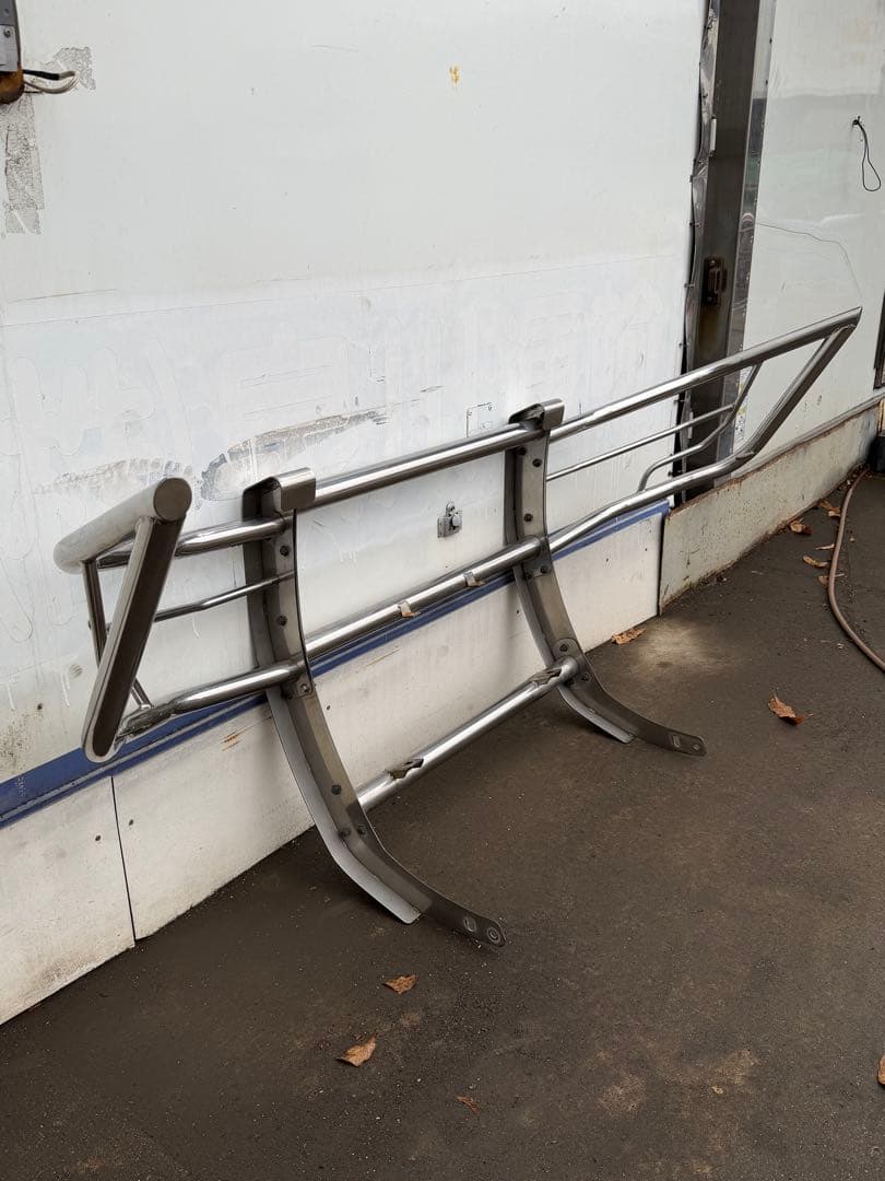 三菱 デリカD:5 フロントガードバー ブルバー ステンレス 中古