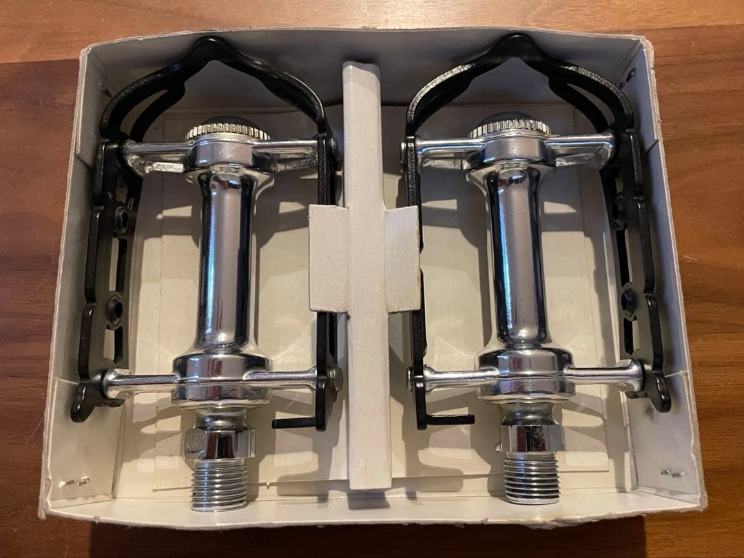 【最終売切り価格】カンパニョーロ　SUPERLEGGEI