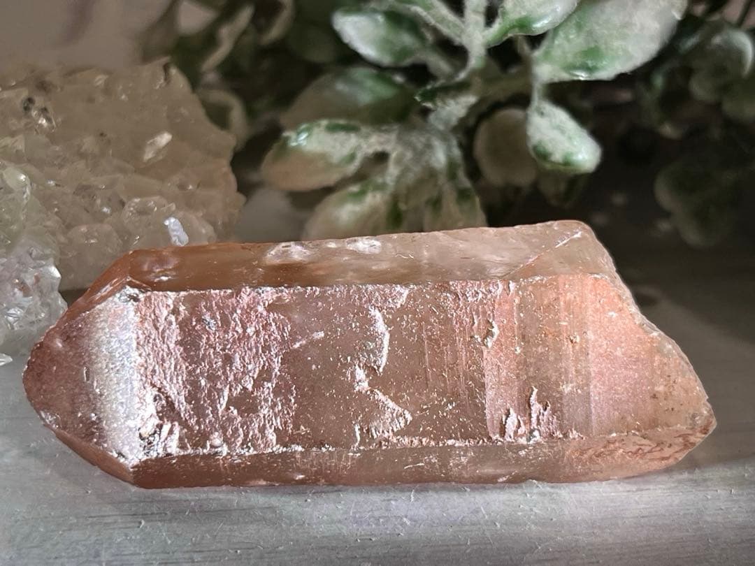 レコードキーパー　ゴイアス産　レッド　レムリアンシードクリスタル 原石　水晶